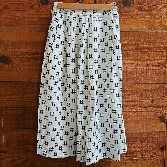 STAR OF INDIA Dresses & Skirts - STAR OF INDIA Vintage Black and White Skirt